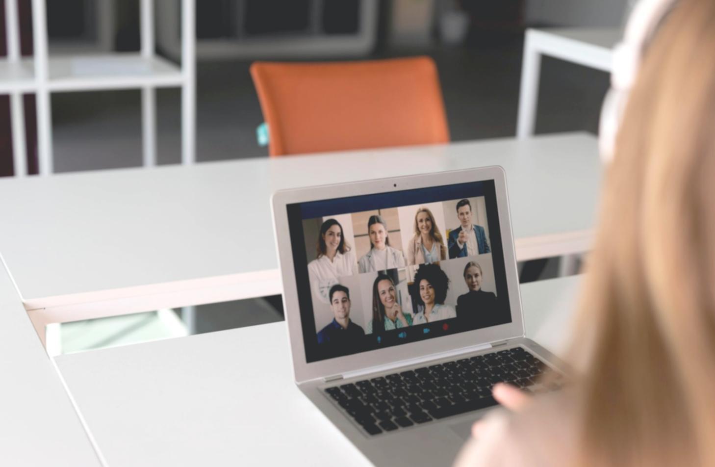 Analyse de données financières et construction de modèles d'évaluation